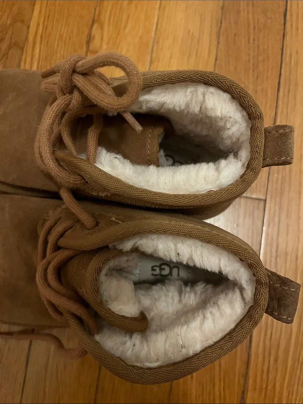 UGG Kids Chestnut Suede Sherpa-Lined Lace-Up Boots